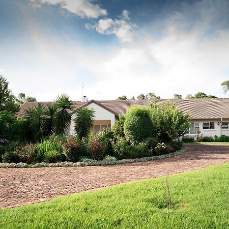 Amohela Guesthouse Midrand Eksteriør billede