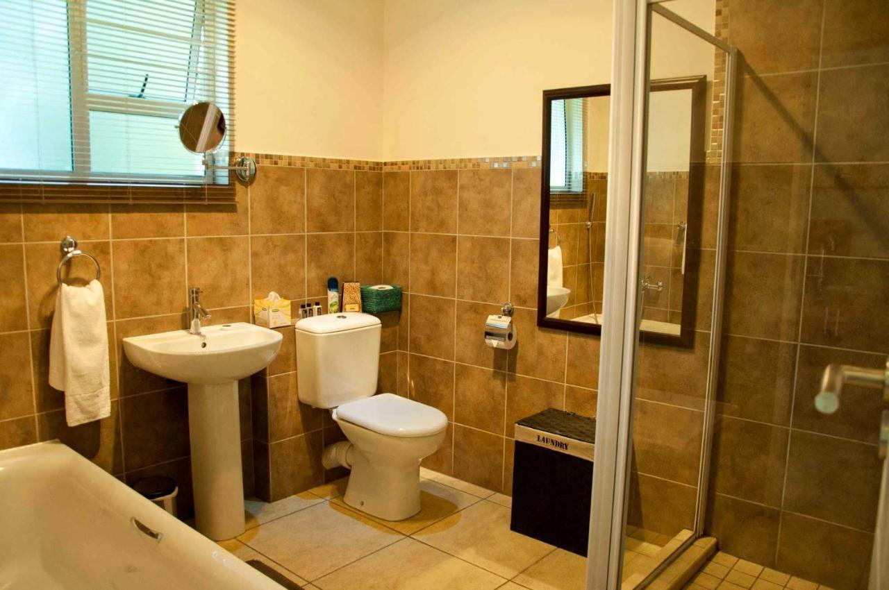 Amohela Guesthouse Midrand Eksteriør billede