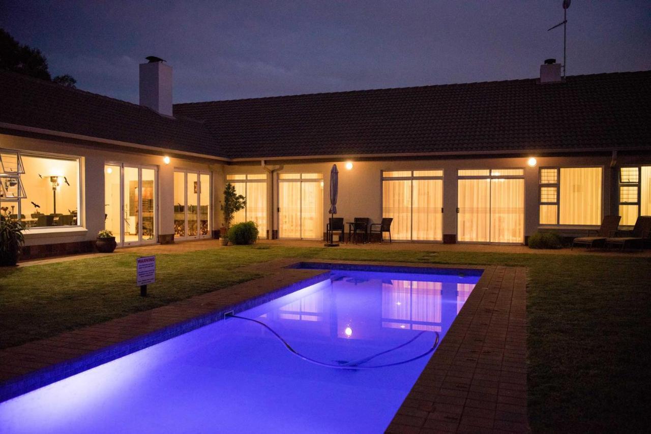 Amohela Guesthouse Midrand Eksteriør billede