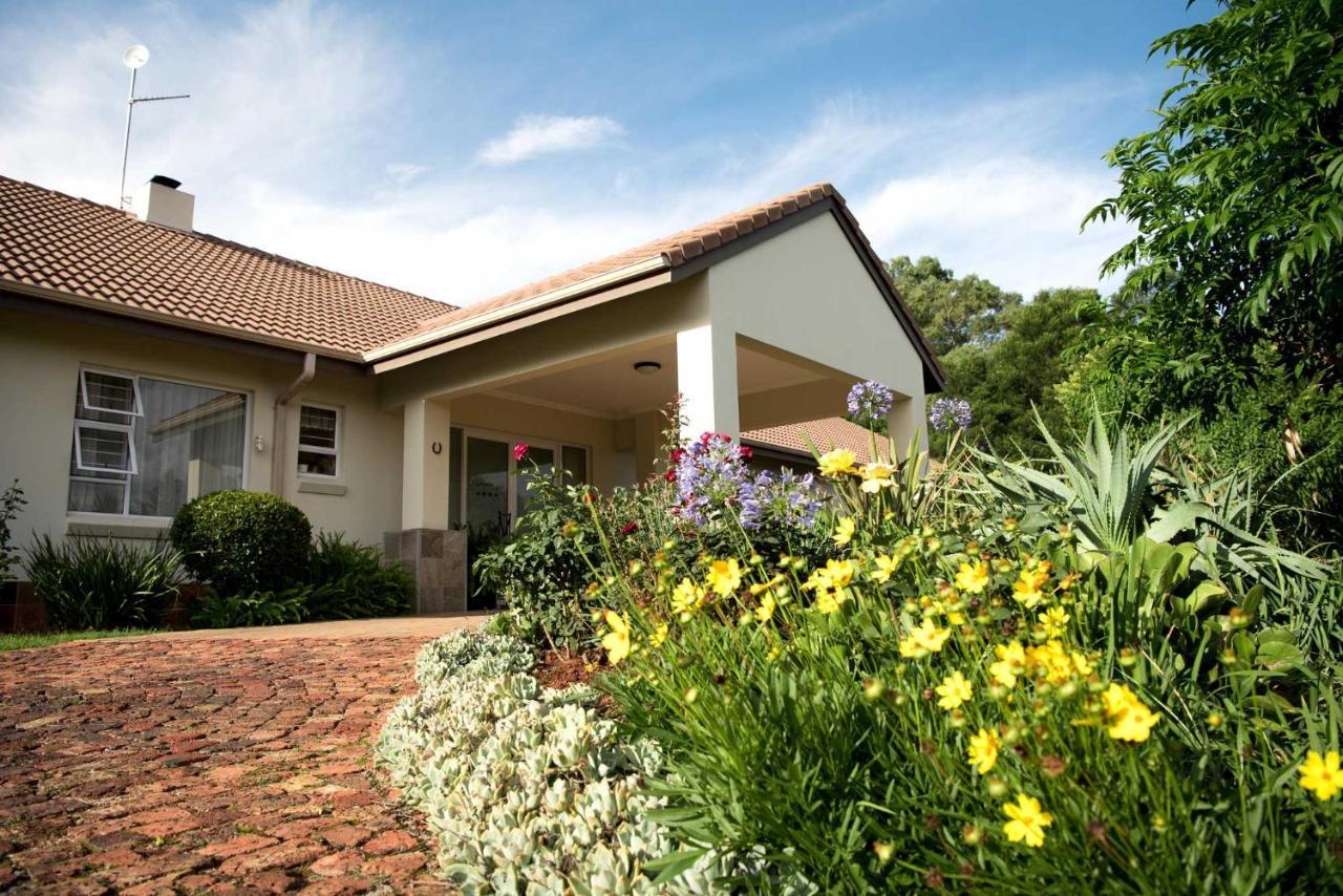 Amohela Guesthouse Midrand Eksteriør billede