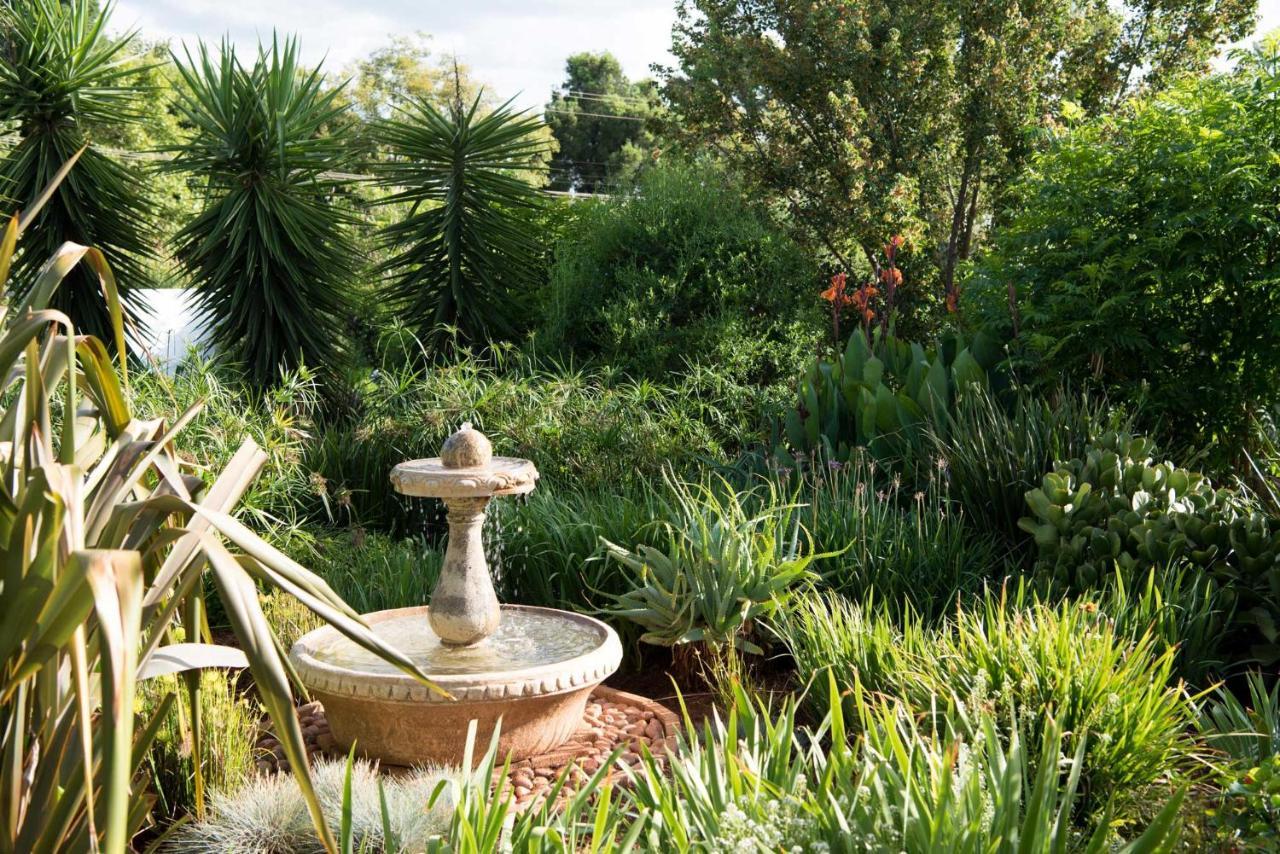 Amohela Guesthouse Midrand Eksteriør billede