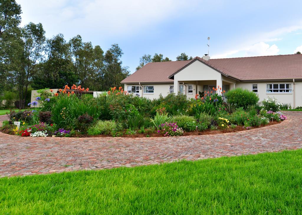 Amohela Guesthouse Midrand Eksteriør billede