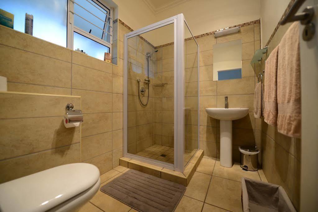 Amohela Guesthouse Midrand Eksteriør billede